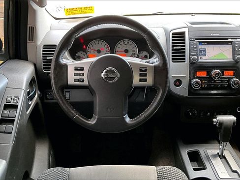 Used 2015 Nissan Frontier PRO-4X w/ Pro-4x Graphics Package image 5