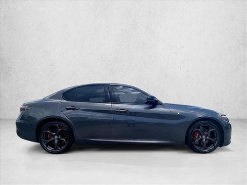 Used 2024 Alfa Romeo Giulia Ti w/ Performance Driving Package RWD image 5