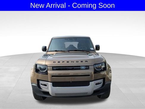 Used 2025 Land Rover Defender 110 S AWD/4WD image 6