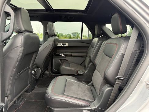 Used 2023 Ford Explorer ST-Line w/ Class IV Trailer Tow Package AWD/4WD image 16