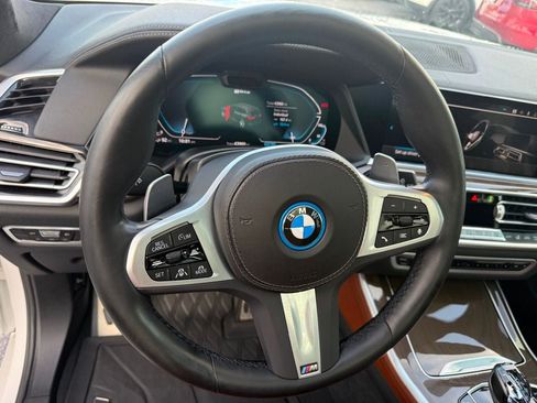 Used 2023 BMW X5 xDrive45e w/ Executive Package AWD/4WD image 12