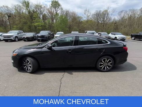 Used 2021 Chevrolet Malibu RS FWD image 2