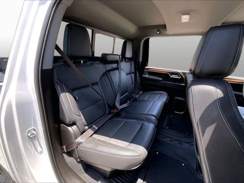 Used 2024 GMC Sierra 2500 Denali w/ Denali Reserve Package AWD/4WD image 21