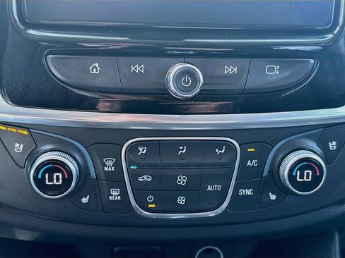 Used 2019 Chevrolet Traverse Premier w/ LPO, Black Accent Package AWD/4WD image 23