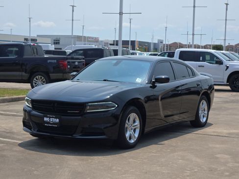 Used 2022 Dodge Charger SXT RWD image 10