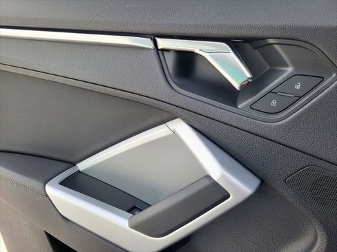 Certified 2023 Audi Q3 2.0T Premium w/ Convenience Package image 10