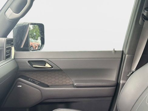 Used 2025 Lexus GX 550 AWD/4WD image 20