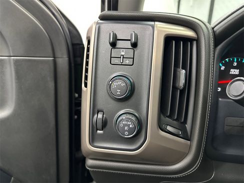 Used 2018 GMC Sierra 1500 Denali w/ Denali Ultimate Package image 34