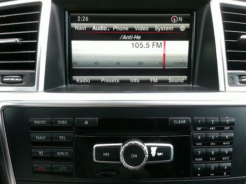 Used 2015 Mercedes-Benz GL 450 4MATIC image 29