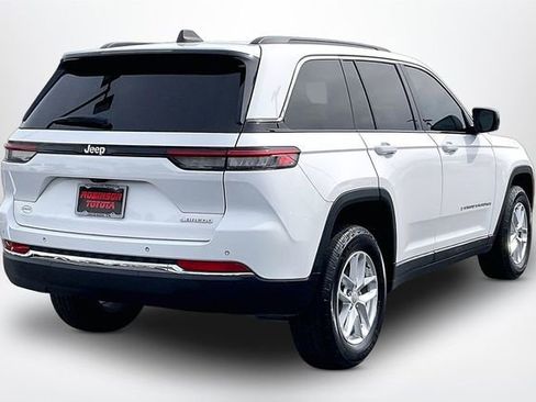 Used 2024 Jeep Grand Cherokee Laredo X image 13