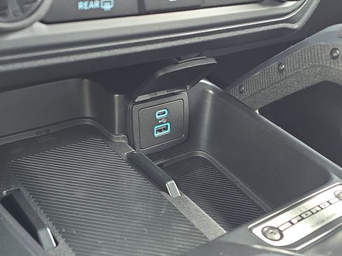 New 2025 Ford Bronco Badlands image 24