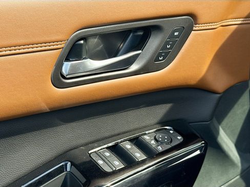 New 2026 Nissan Pathfinder Platinum AWD/4WD image 8