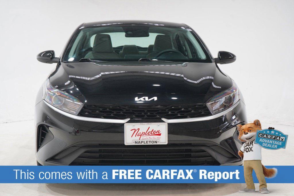 Used 2023 Kia Forte LXS FWD image 2