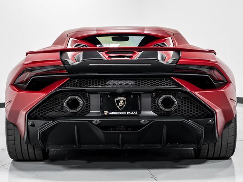 Used 2023 Lamborghini Huracan Tecnica RWD image 4