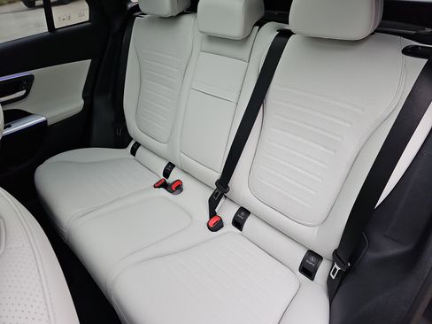 New 2026 Mercedes-Benz GLC 300 image 15