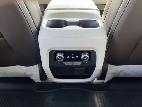 Used 2024 GMC Acadia Denali w/ Super Cruise Package image 18