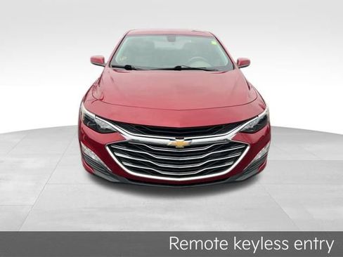 Used 2019 Chevrolet Malibu LT image 2