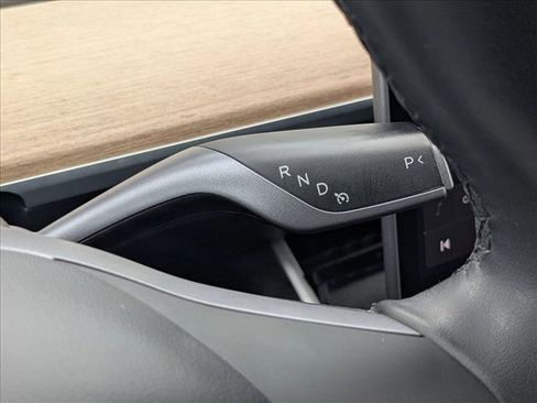 Used 2018 Tesla Model 3 Mid Range image 11