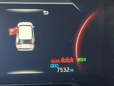 Used 2024 Toyota RAV4 XLE image 32