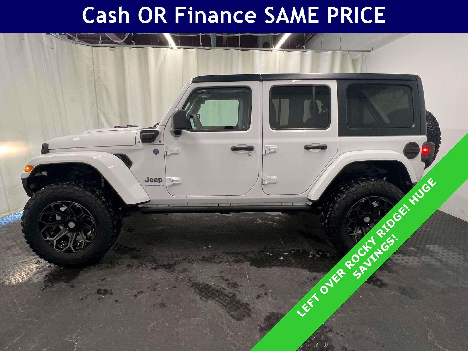 Used 2024 Jeep Wrangler Unlimited w/ Convenience Group AWD/4WD image 8