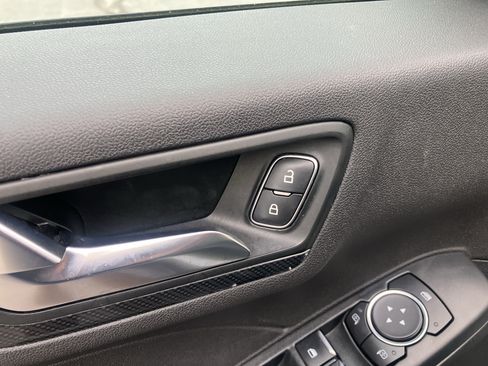 Certified 2023 Ford Escape ST-Line AWD/4WD image 18