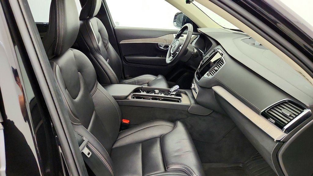 Used 2024 Volvo XC90 T8 Ultimate w/ Lounge Package AWD/4WD image 25