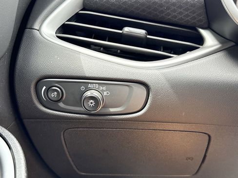 Used 2024 Chevrolet Malibu LT image 17