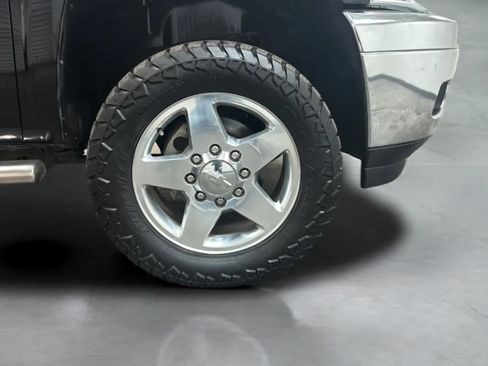 Used 2012 Chevrolet Silverado 2500 LT w/ Interior Plus Package AWD/4WD image 24
