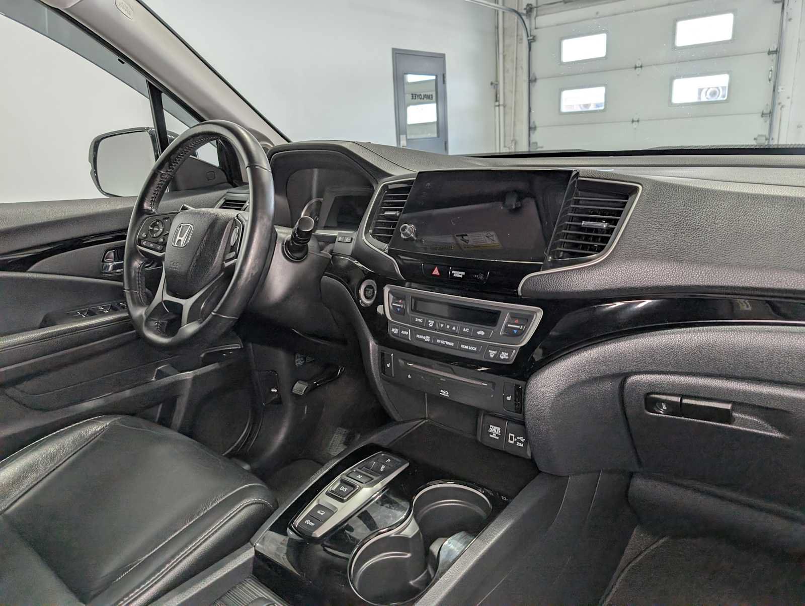 Used 2020 Honda Pilot Touring image 45
