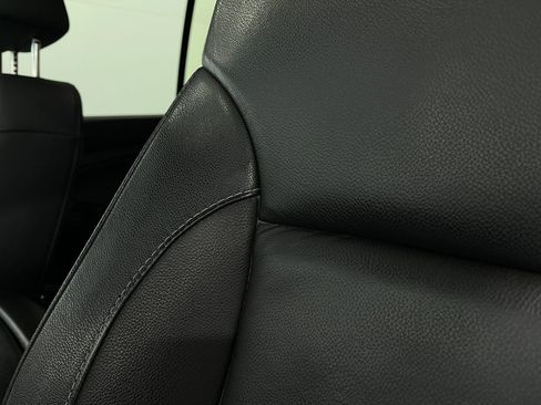 Used 2018 Chevrolet Suburban LT image 20