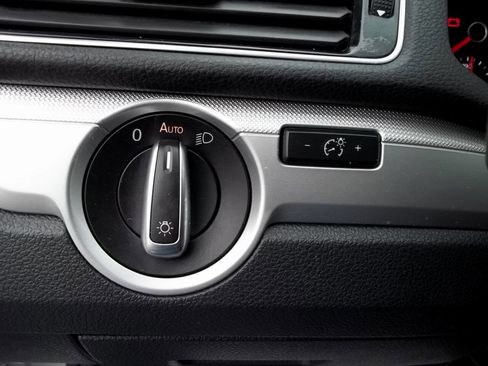 Used 2016 Volkswagen Passat 1.8T S image 18