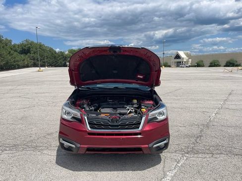 Used 2018 Subaru Forester 2.5i Touring AWD/4WD image 17