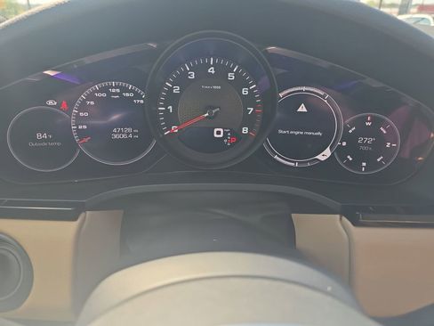 Used 2021 Porsche Cayenne AWD/4WD image 17
