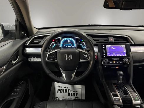 Used 2016 Honda Civic Touring image 19