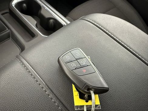 Used 2025 Chevrolet Silverado 1500 LT image 24