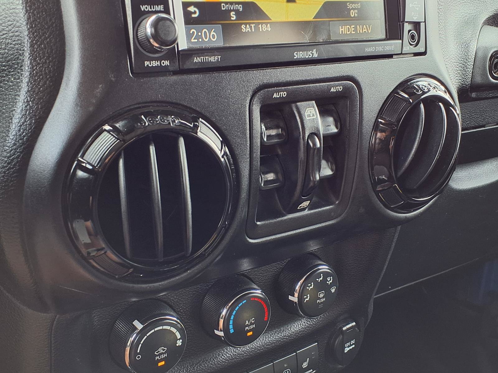 Used 2015 Jeep Wrangler Unlimited Sahara AWD/4WD image 23