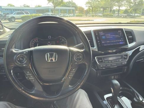 Used 2017 Honda Ridgeline Black Edition image 16