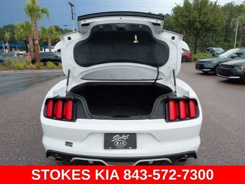 Used 2017 Ford Mustang GT Premium RWD image 27