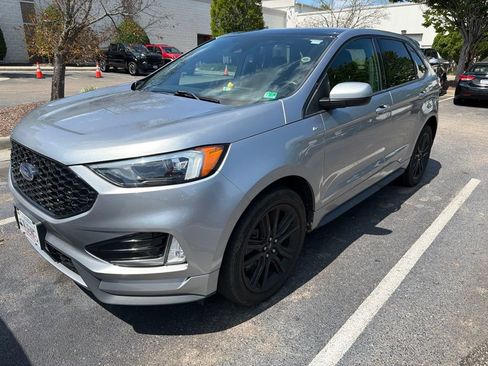 Used 2021 Ford Edge ST-Line w/ Class II Trailer Tow Package AWD/4WD image 5