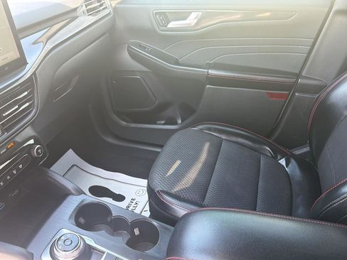 Used 2023 Ford Escape ST-Line w/ Tech Pack #1 FWD image 17