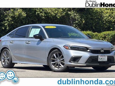 Used 2023 Honda Civic Sport image 1