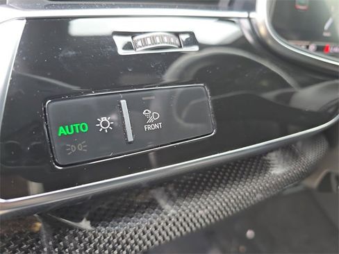 Used 2022 Audi SQ8 Prestige image 23