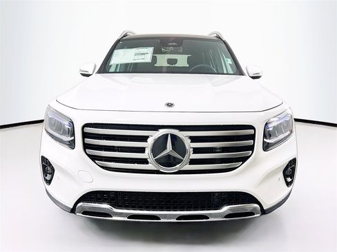 New 2026 Mercedes-Benz GLB 250 4MATIC image 2