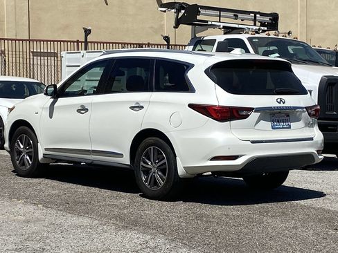 Certified 2020 INFINITI QX60 Luxe w/ Essential Package FWD image 4