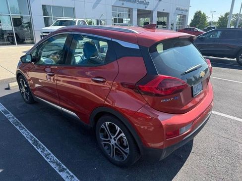 Used 2020 Chevrolet Bolt Premier w/ Infotainment Package FWD image 9