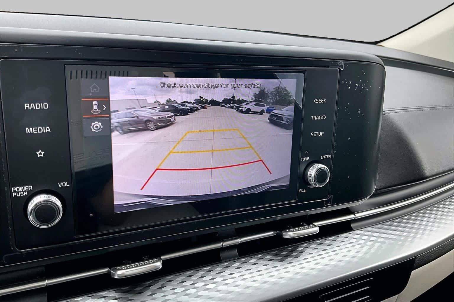 Certified 2023 Kia Carnival LX FWD image 25