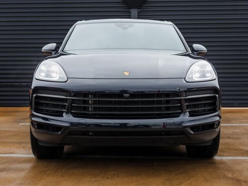 Certified 2022 Porsche Cayenne E-Hybrid image 10
