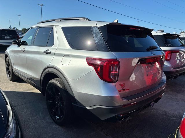 Used 2024 Ford Explorer ST w/ Equipment Group 401A AWD/4WD image 2