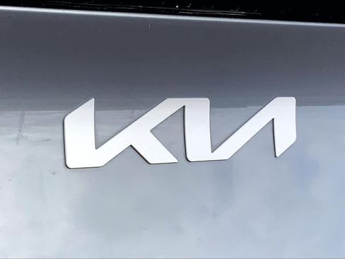 Used 2025 Kia Sportage LX FWD image 31