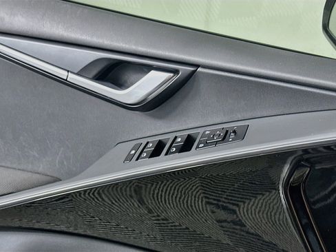 Used 2024 Kia Niro Wind FWD image 15